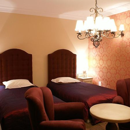 Berberys Park Hotel カジミエシュ・ドルニ エクステリア 写真