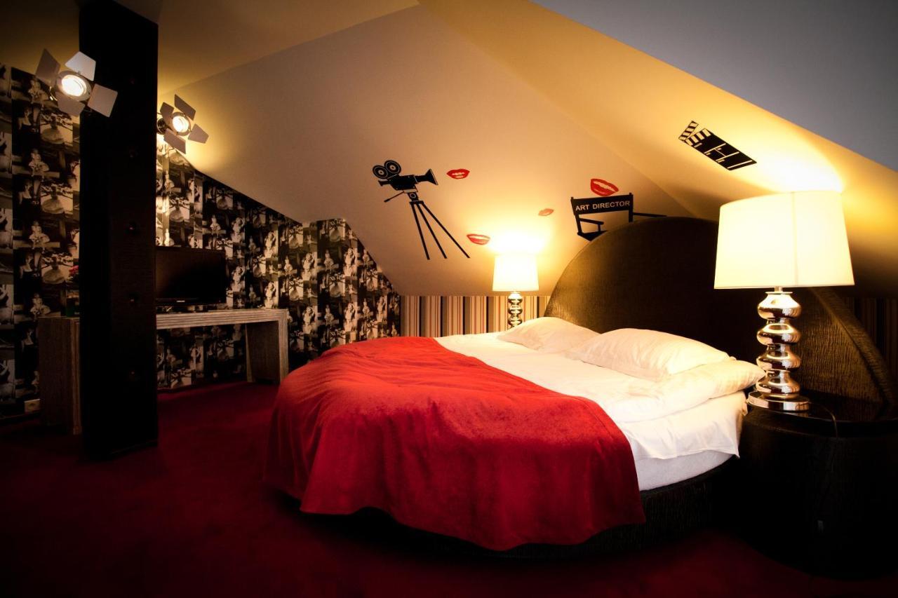 Berberys Park Hotel カジミエシュ・ドルニ エクステリア 写真