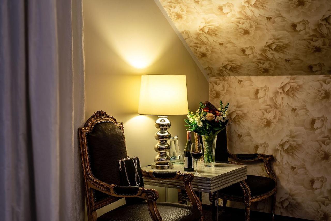 Berberys Park Hotel カジミエシュ・ドルニ エクステリア 写真